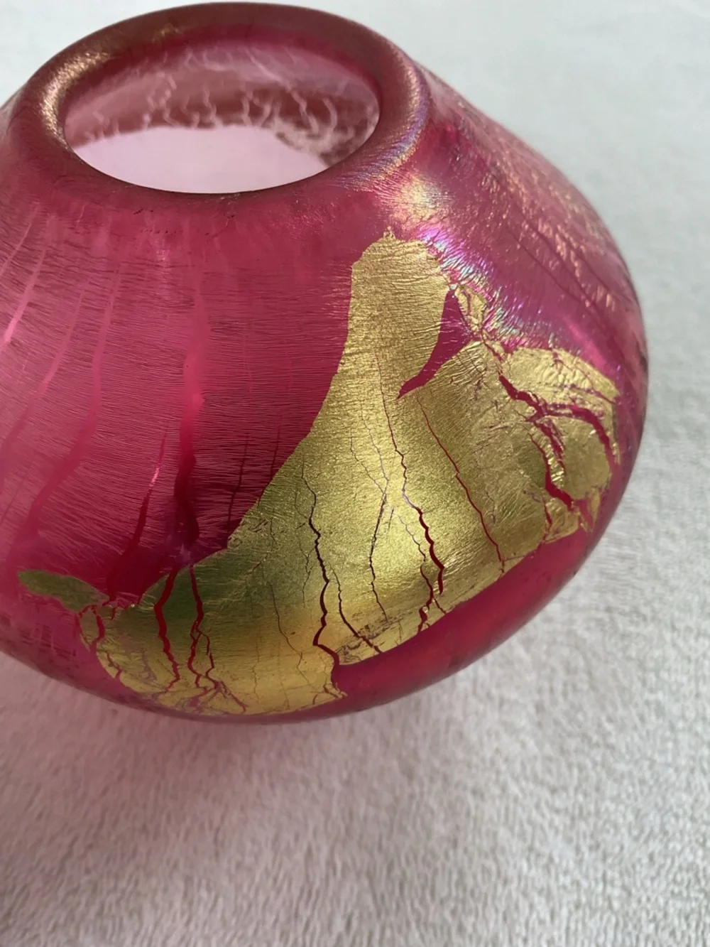 Robert Eickholt 1991 Signed Art Glass Vase Ruby Red Gold Leaf